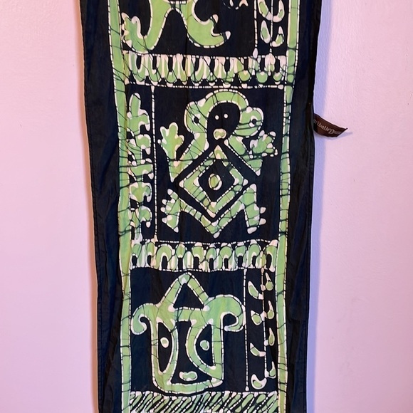 Caribelle Batik Wall hanging Wood Wire hanger Monkey Batik Print - Picture 5 of 14